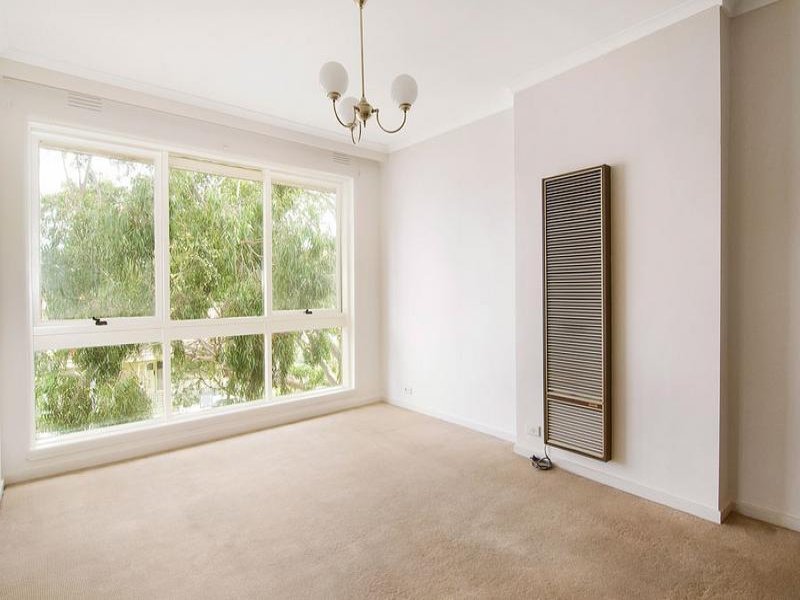 4/29 Howard Street, Box Hill image 2