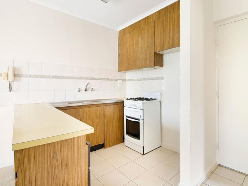 4/29 Howard Street, Box Hill image 3