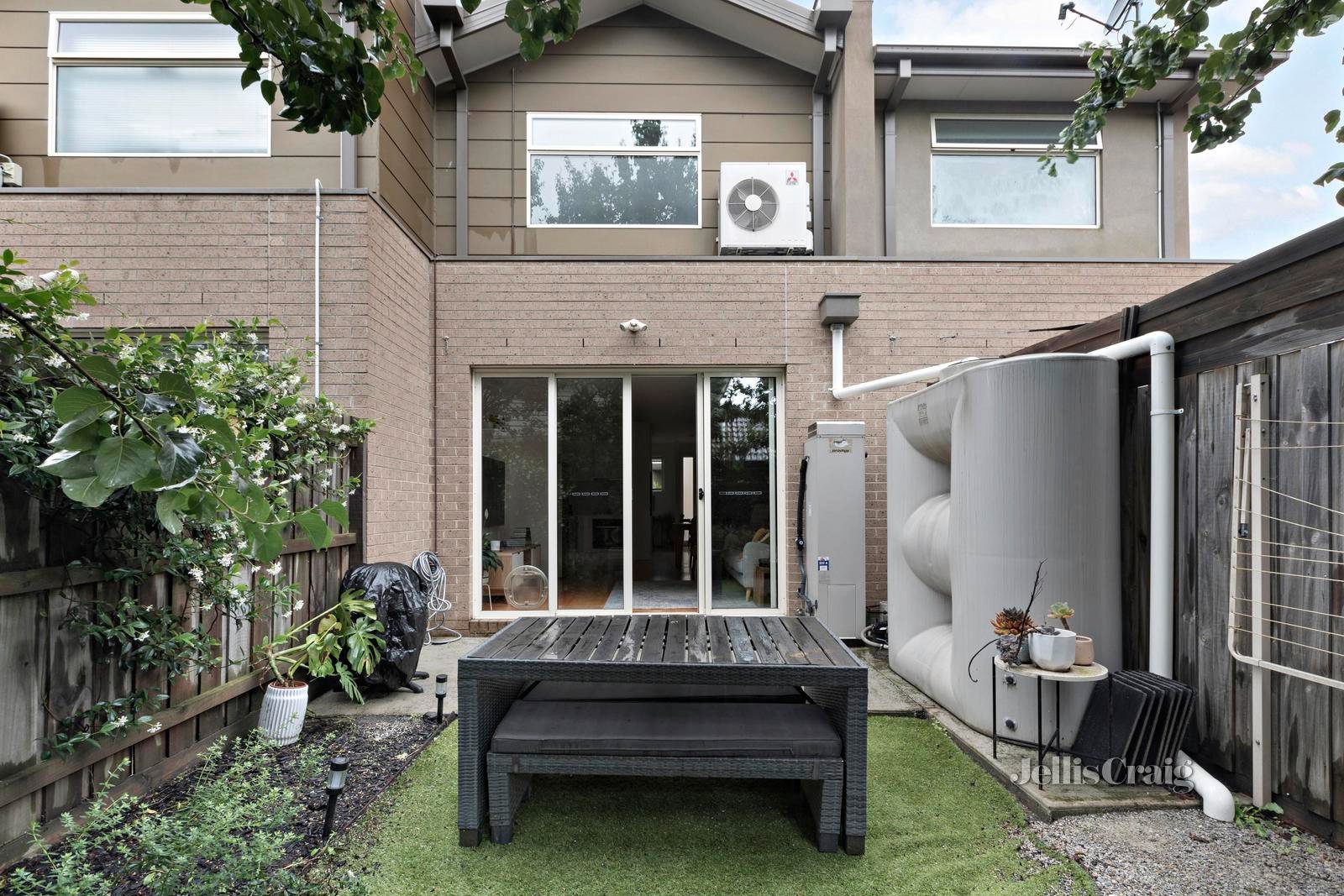 4/297 Cumberland Road, Pascoe Vale image 8