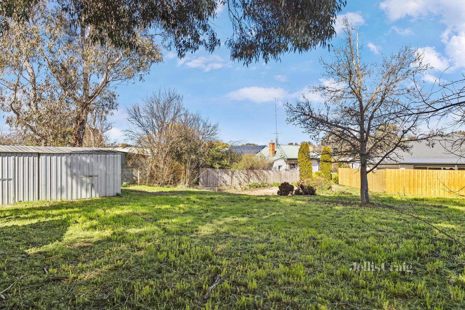 42A Ray Street, Castlemaine image 2