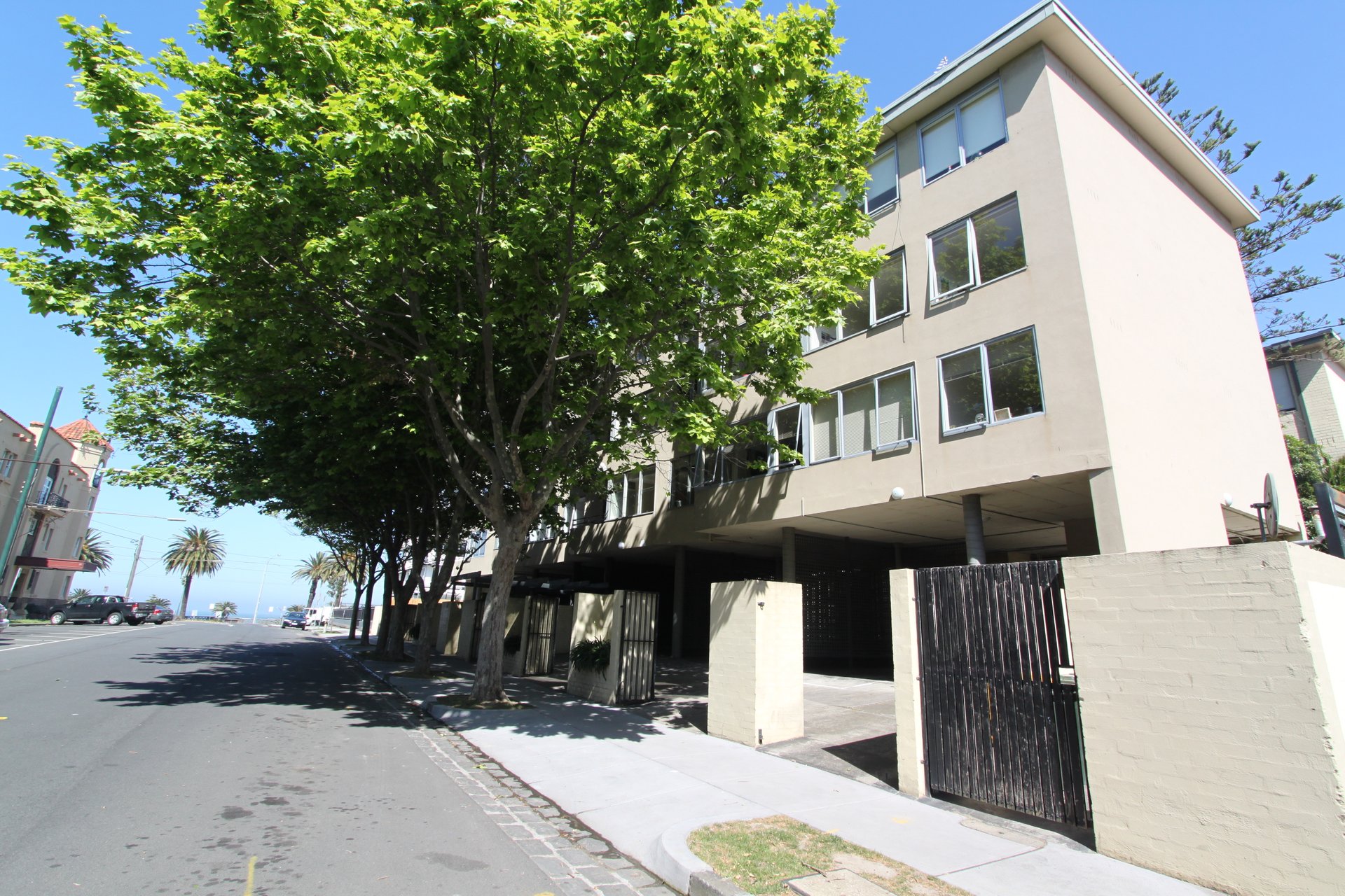 Property Gallery - Main Image