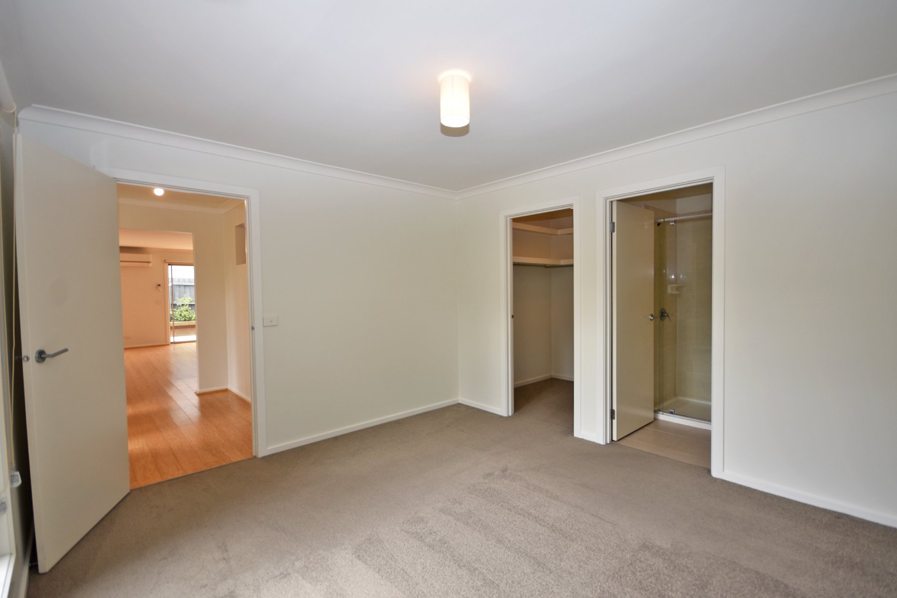 42A Ross Pincott Drive, Mooroolbark image 5