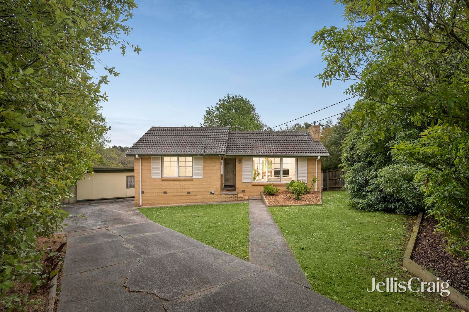 43 Ballantyne Crescent, Kilsyth image 1