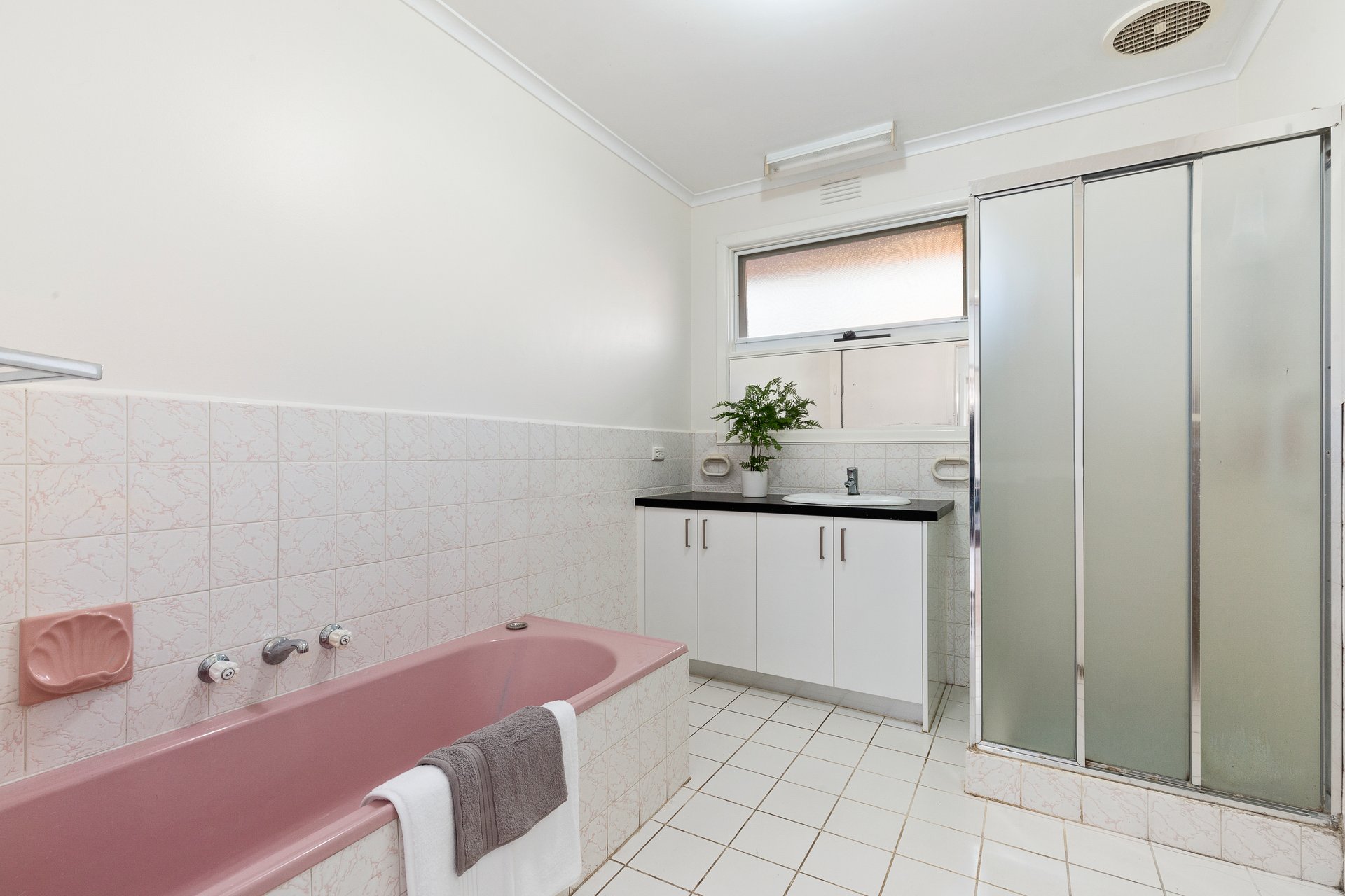 43 Ballantyne Street, Burwood East image 7