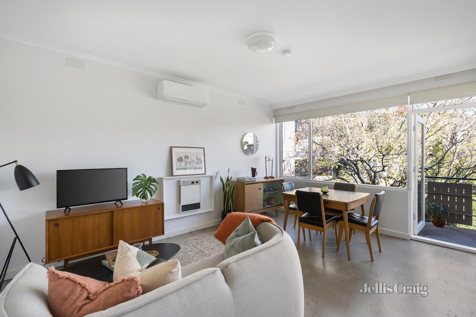 4/3 Brookfield Court, Hawthorn East image 2