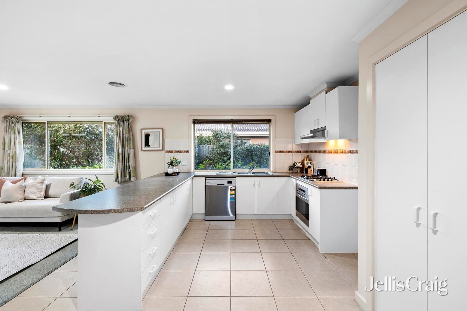 43 Chapel Street, Glen&nbsp;Waverley image 4