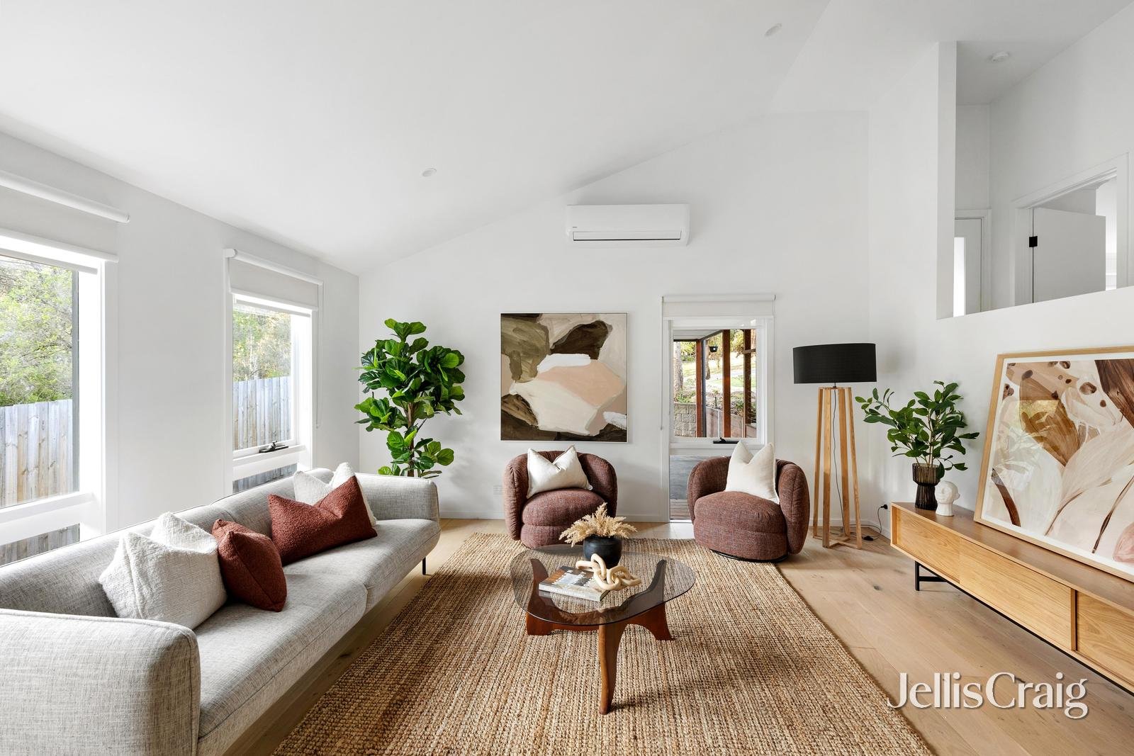 43 Clyde Street, Diamond Creek image 2