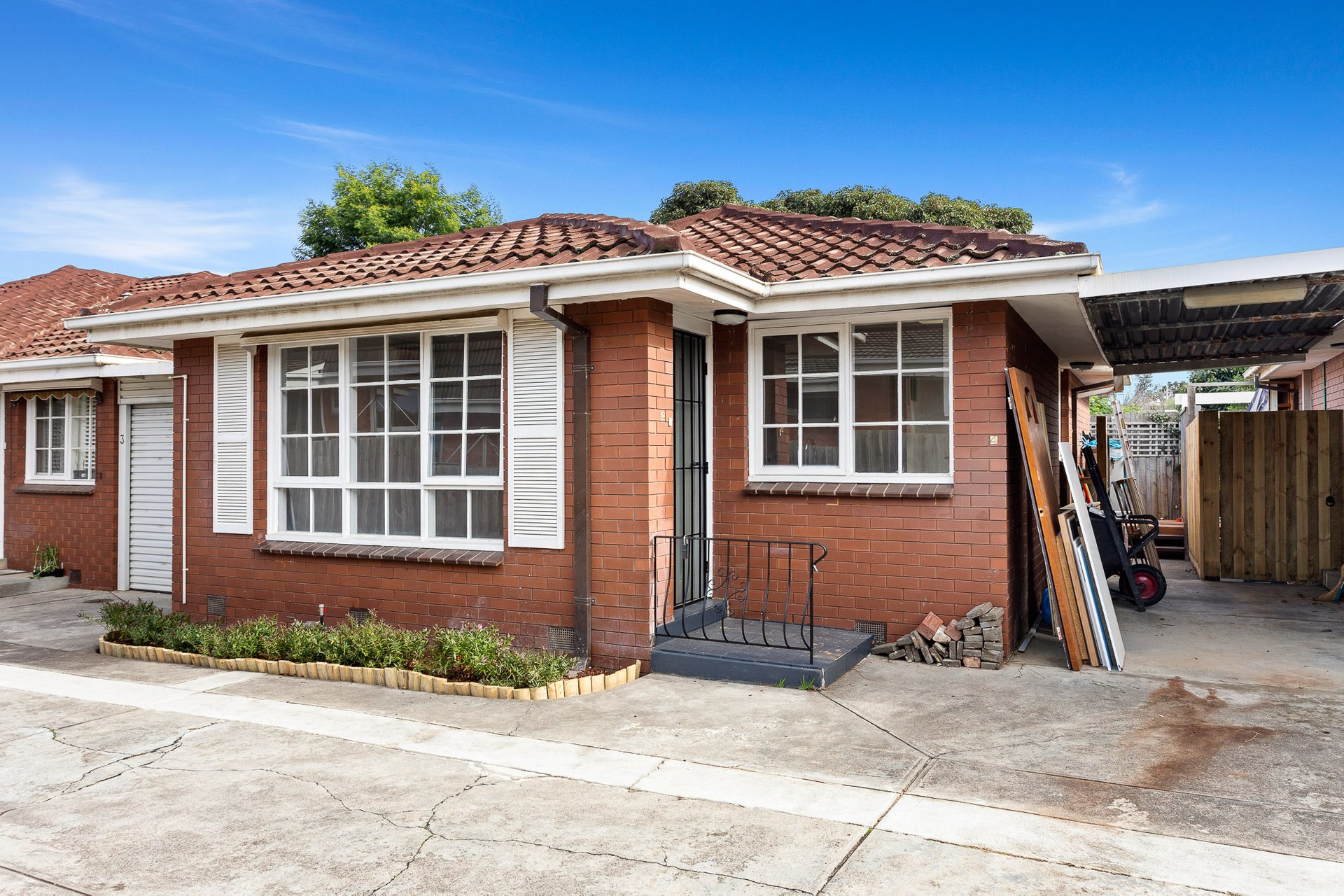 4/3 Collocott Street, Mordialloc image 1