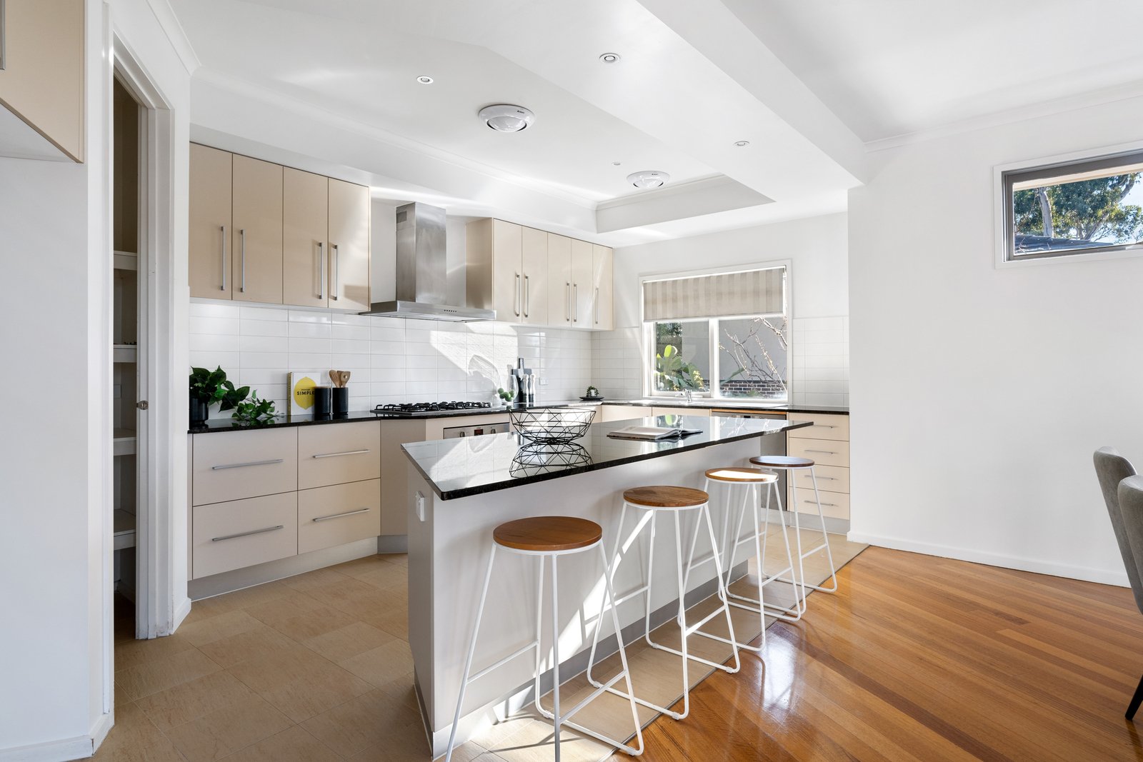 Property Gallery Thumbnail 16