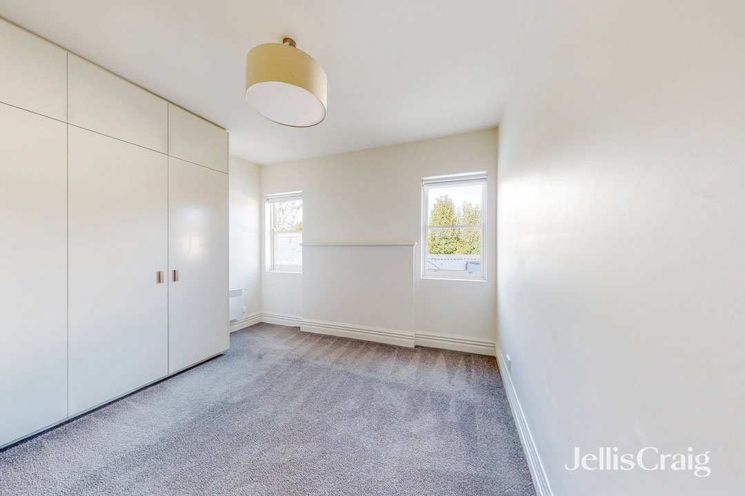 4/3 Cyril Street, Elwood image 5
