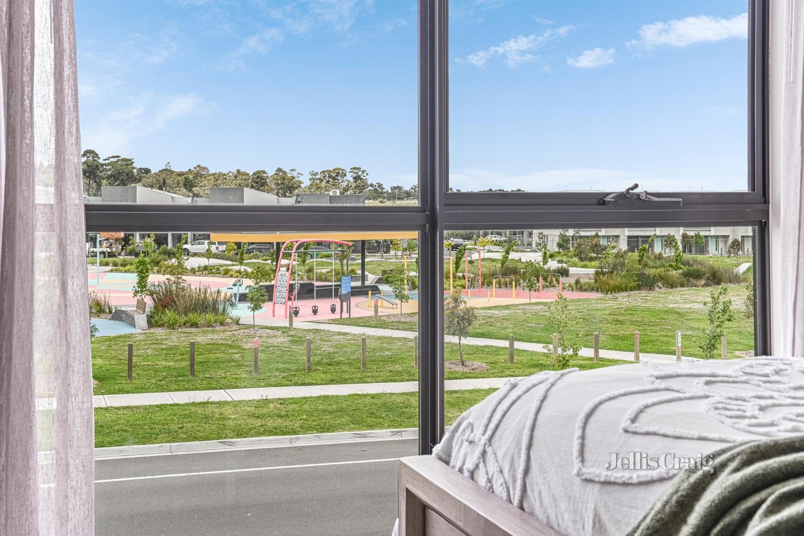 43 Edgar Avenue, Cranbourne South image 9