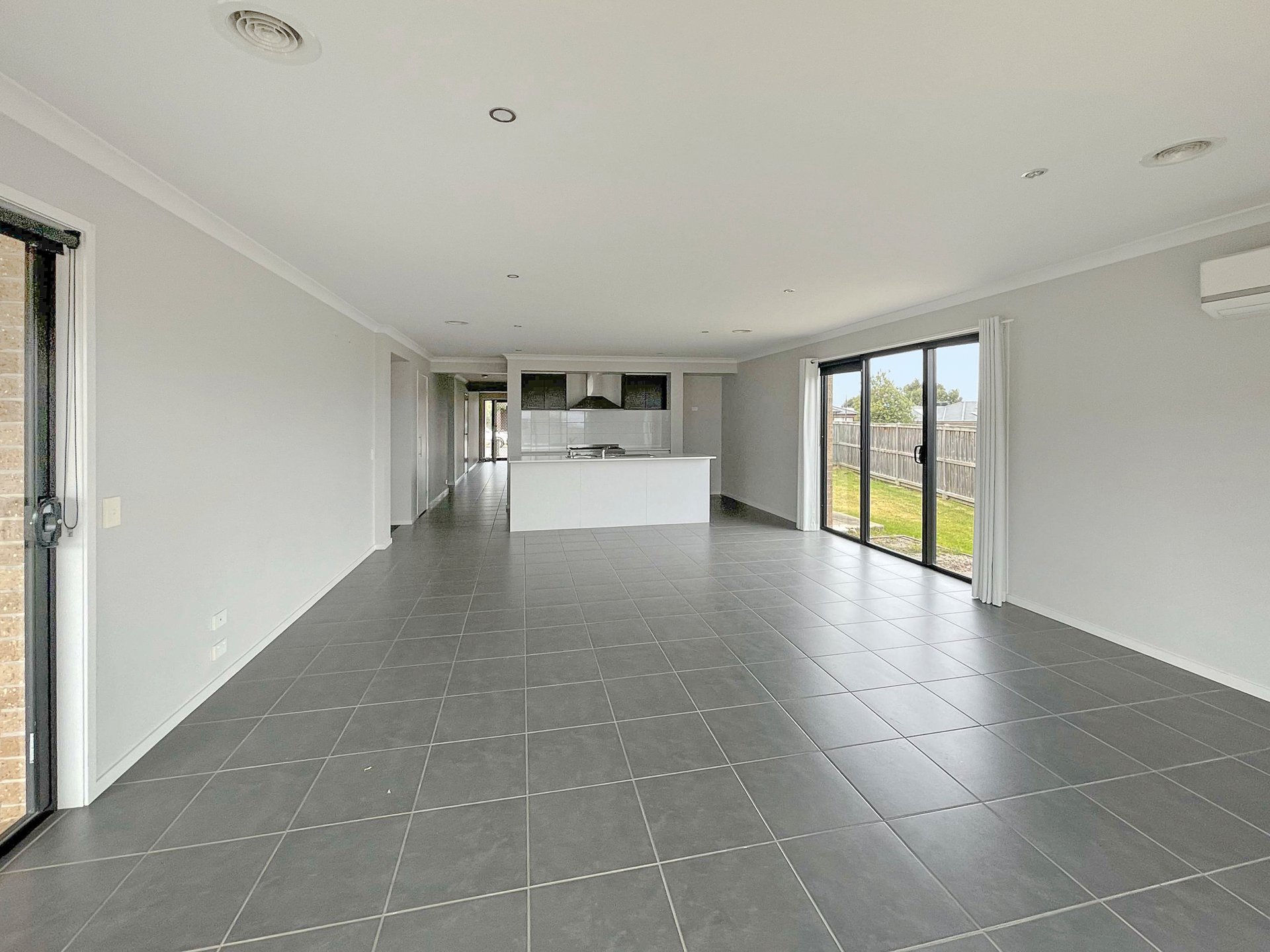 43 Estuary Boulevard, Leopold image 4