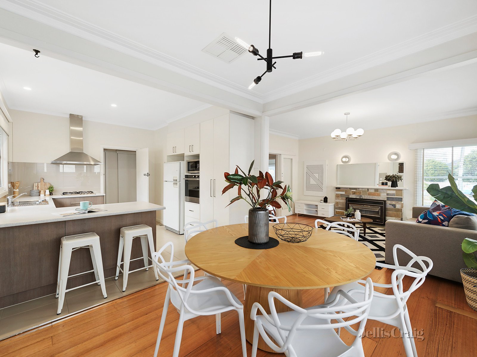43 Fiddes Street, Moorabbin image 3