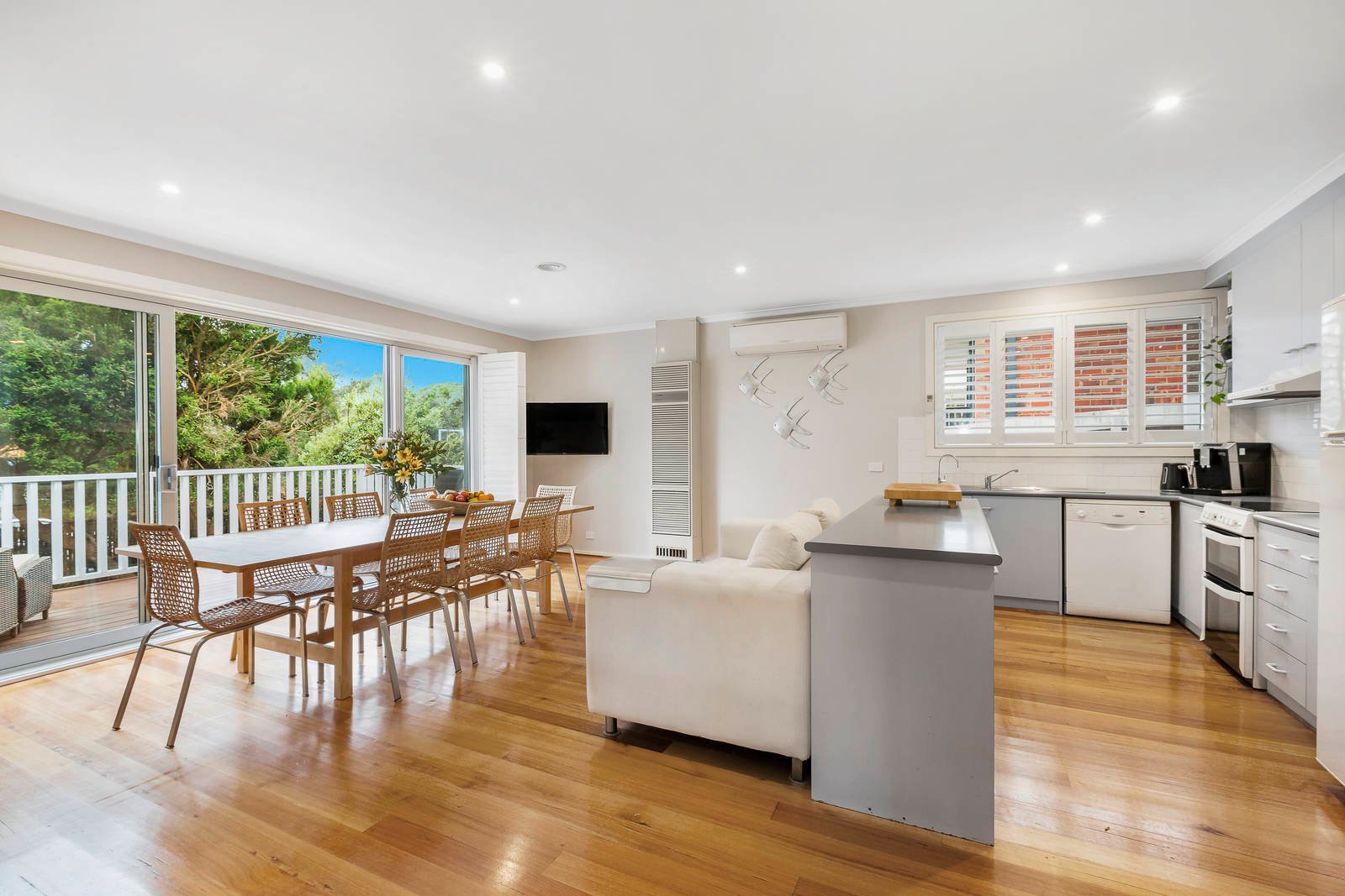 Property Gallery Thumbnail 3