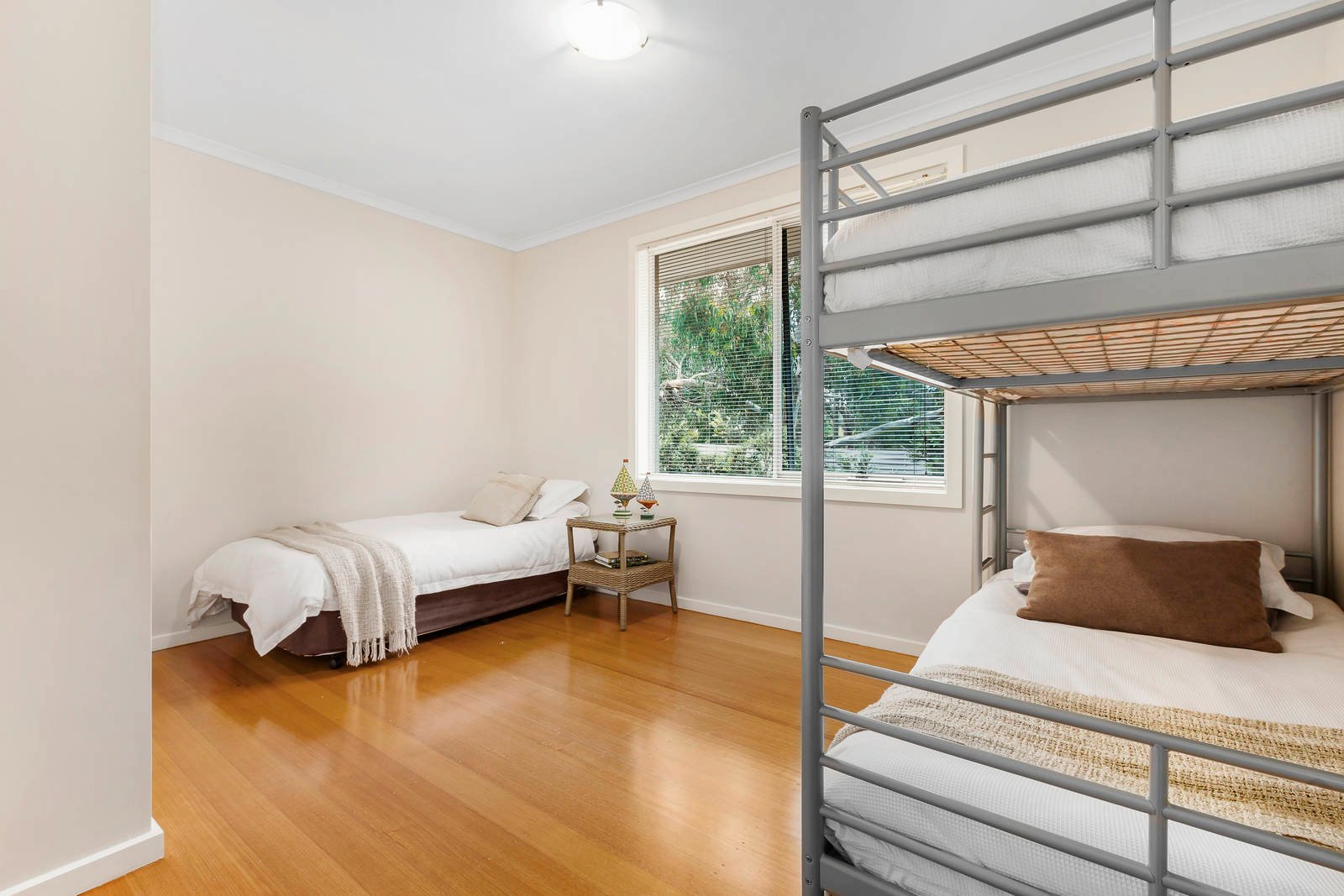 Property Gallery Thumbnail 8