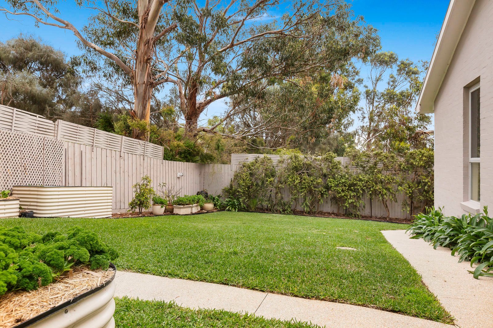 Property Gallery Thumbnail 9