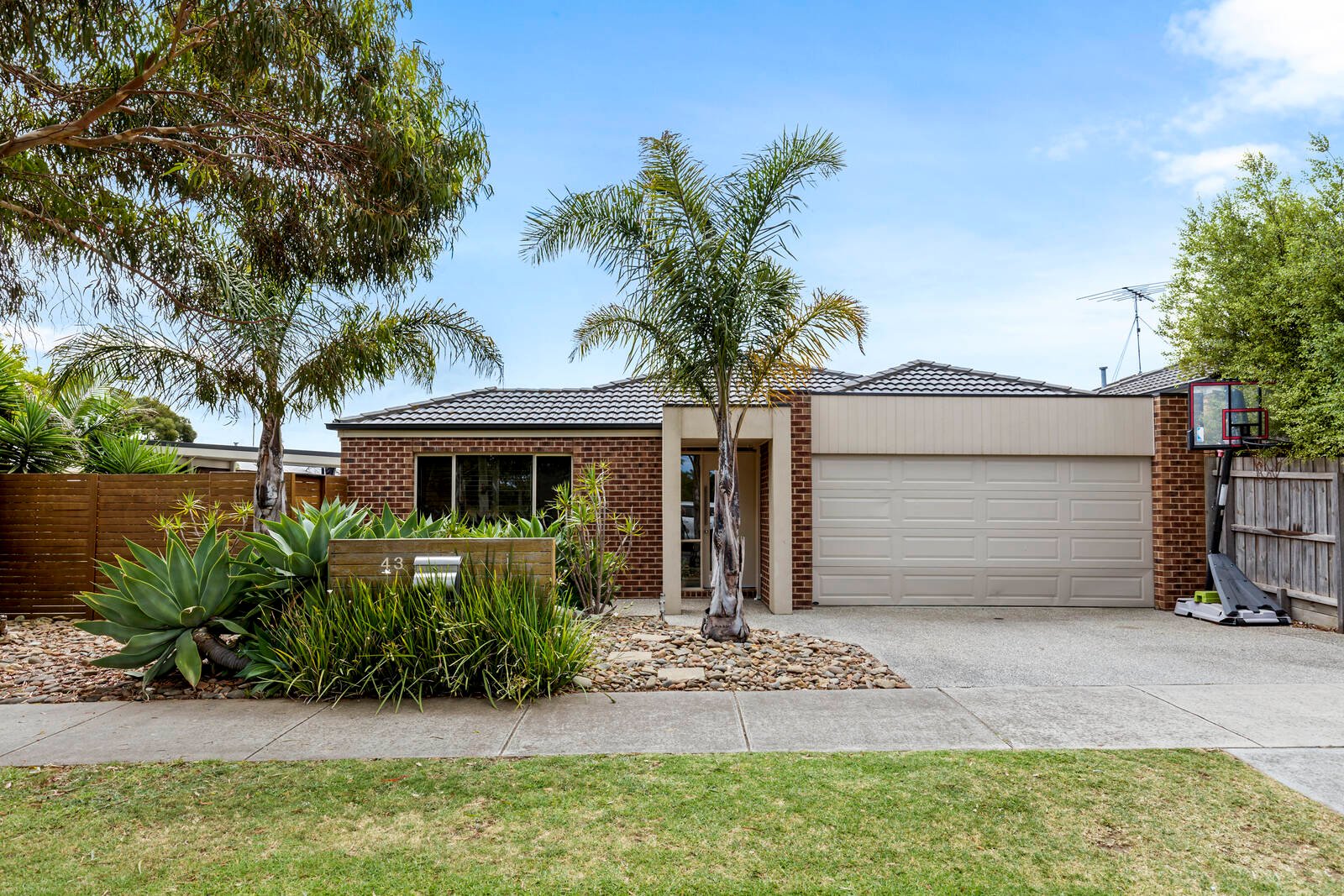 Property Gallery - Main Image