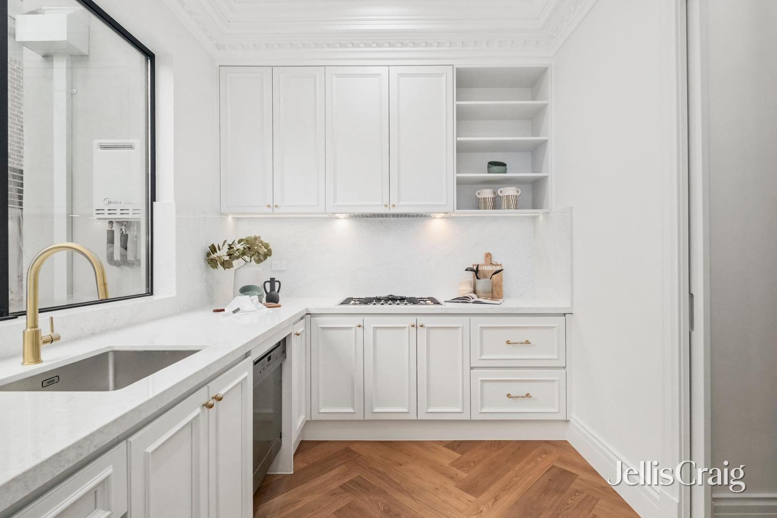 43 Greenways Road, Glen Waverley image 11