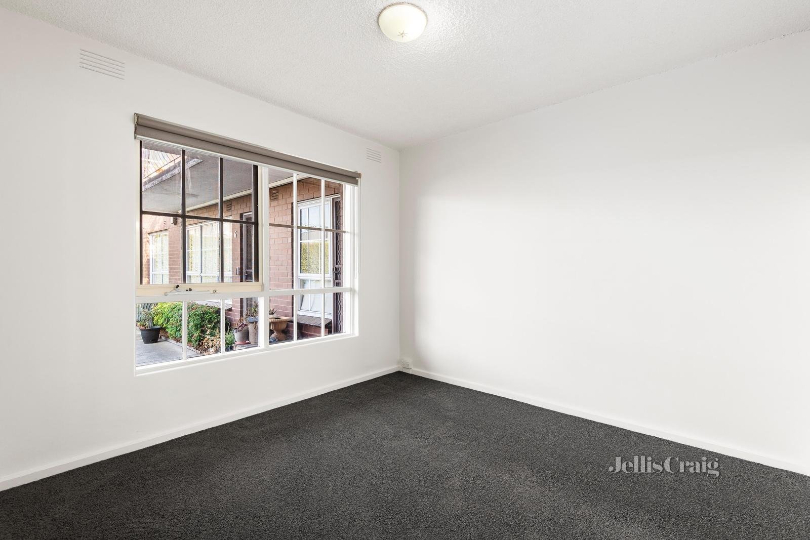 4/3 Guthrie Street, Brunswick West image 3