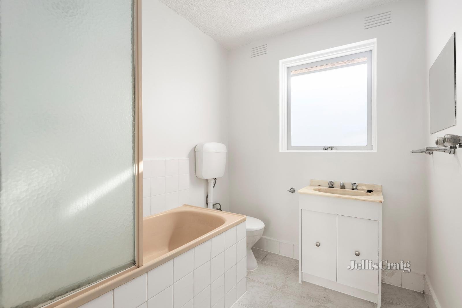 4/3 Guthrie Street, Brunswick West image 4