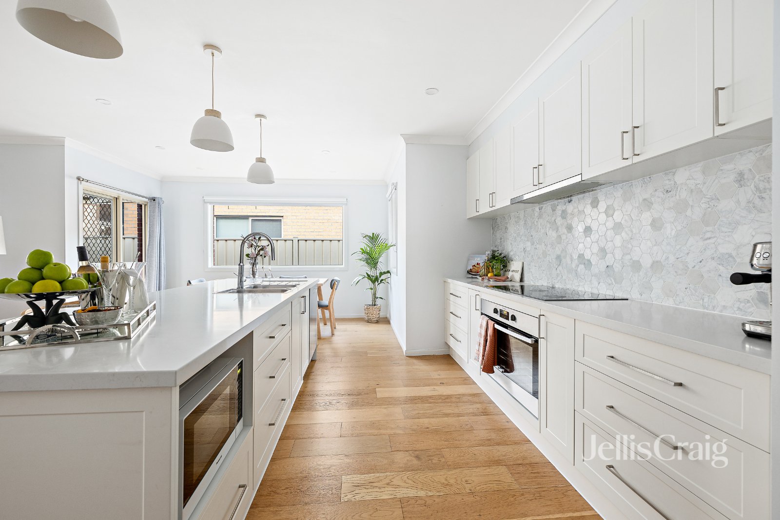 43 Hughes Cct, Bundoora image 5
