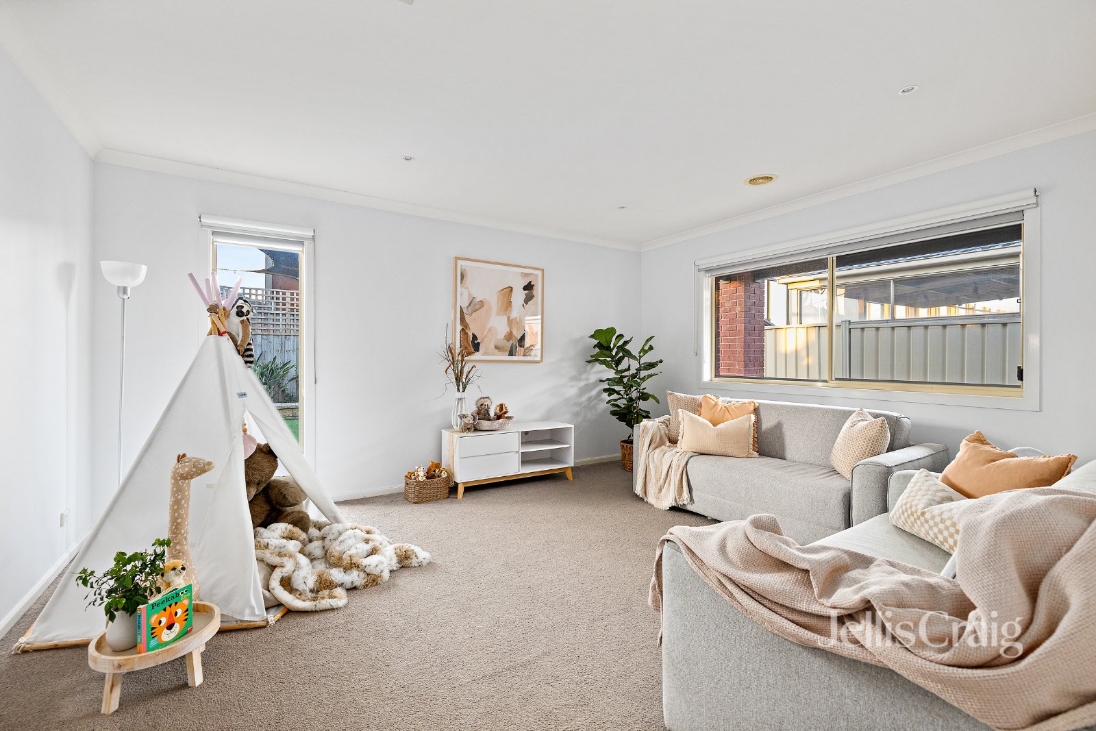 43 Hughes Cct, Bundoora image 14