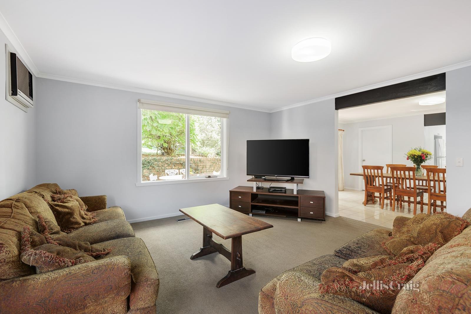 43 Huntingfield Drive, Doncaster East image 5