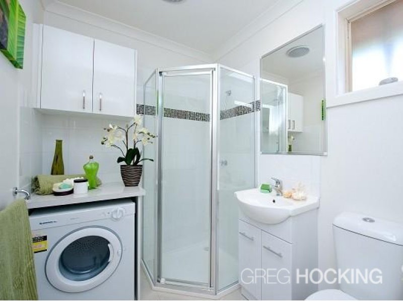 4/3 Jubilee Street, Newport image 4