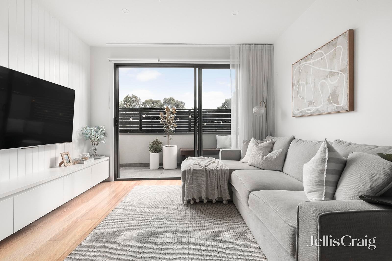4/3 Mccracken Avenue, Pascoe Vale image 3