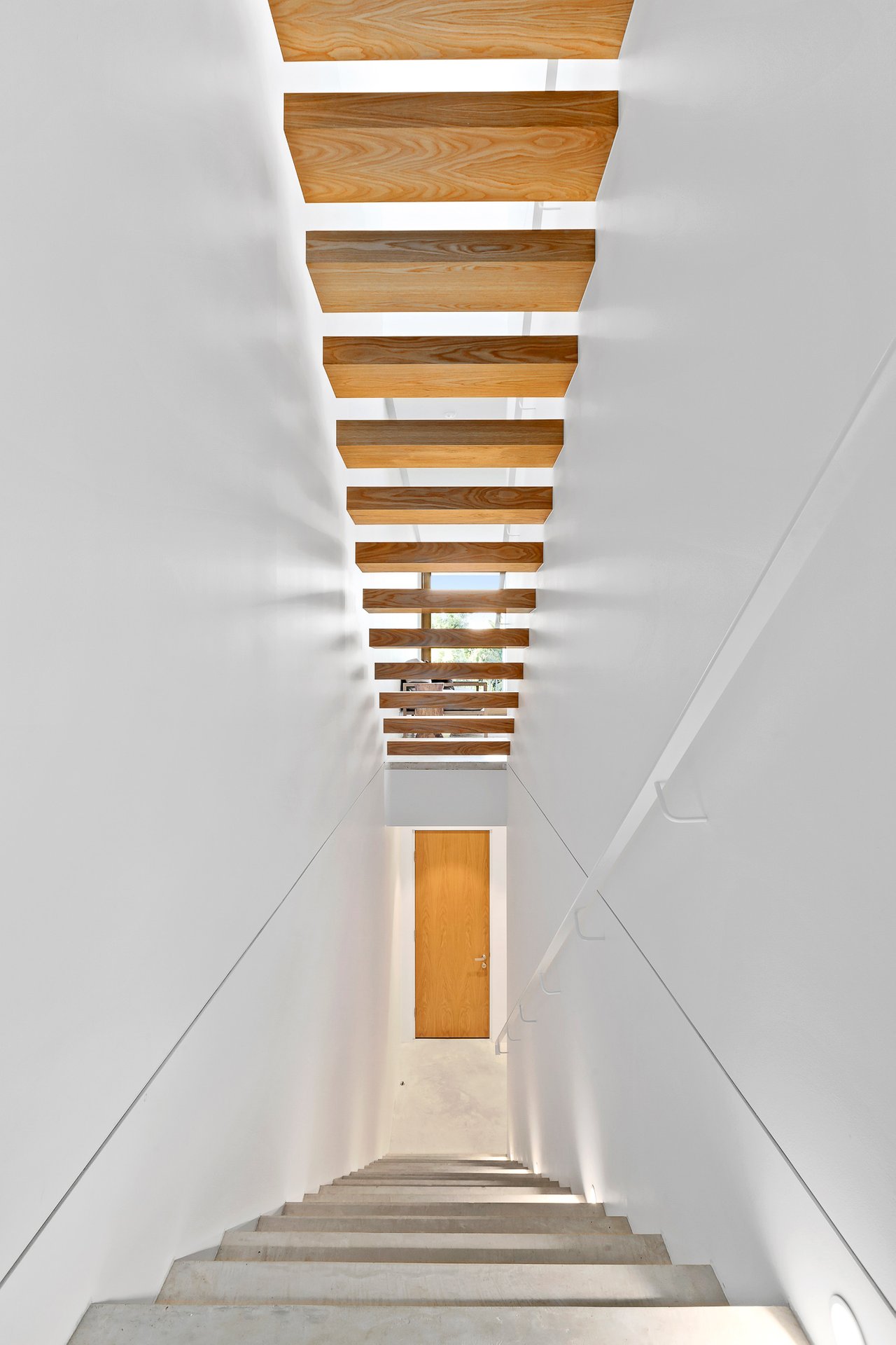 Property Gallery Thumbnail 11