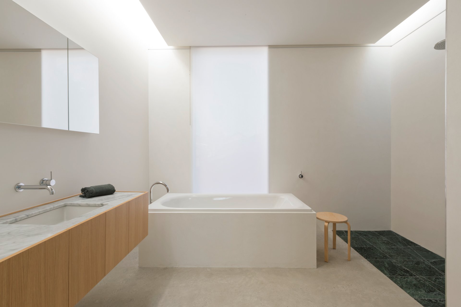 Property Gallery Thumbnail 3