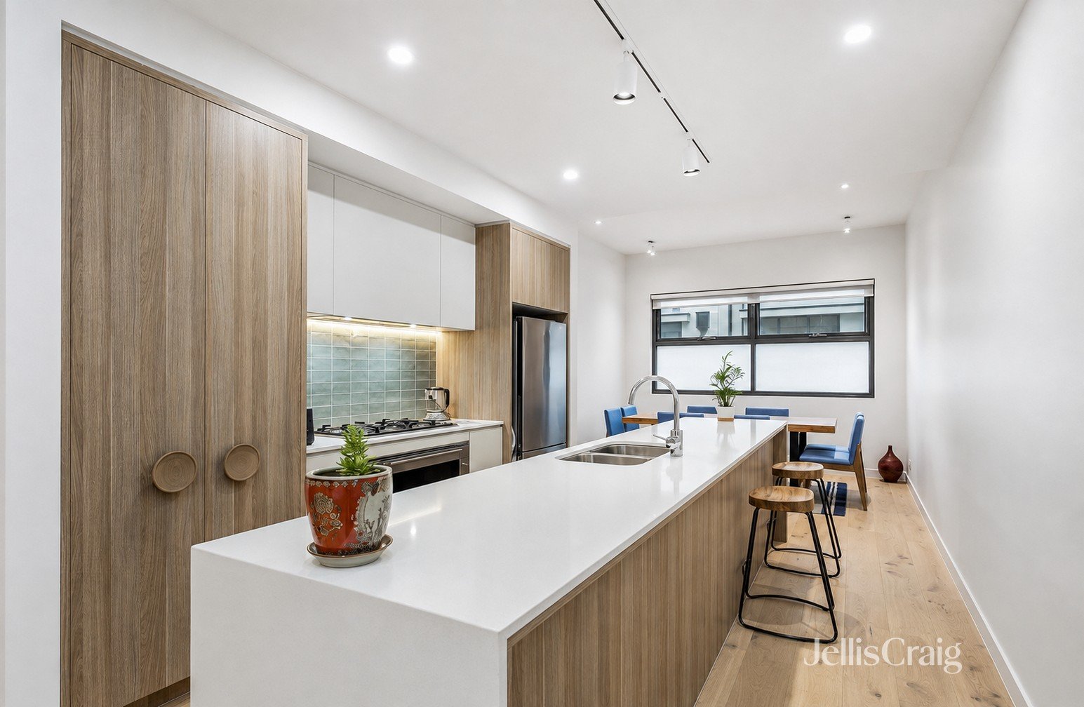 43 Nelson Place, Williamstown image 3