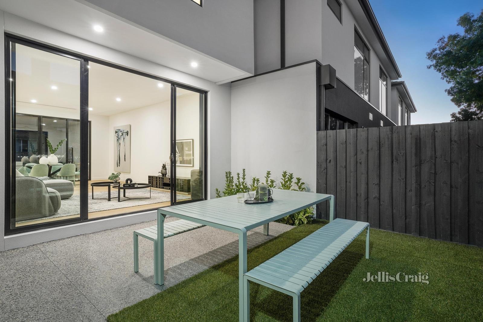 43 Nicholson Street, Bentleigh image 6