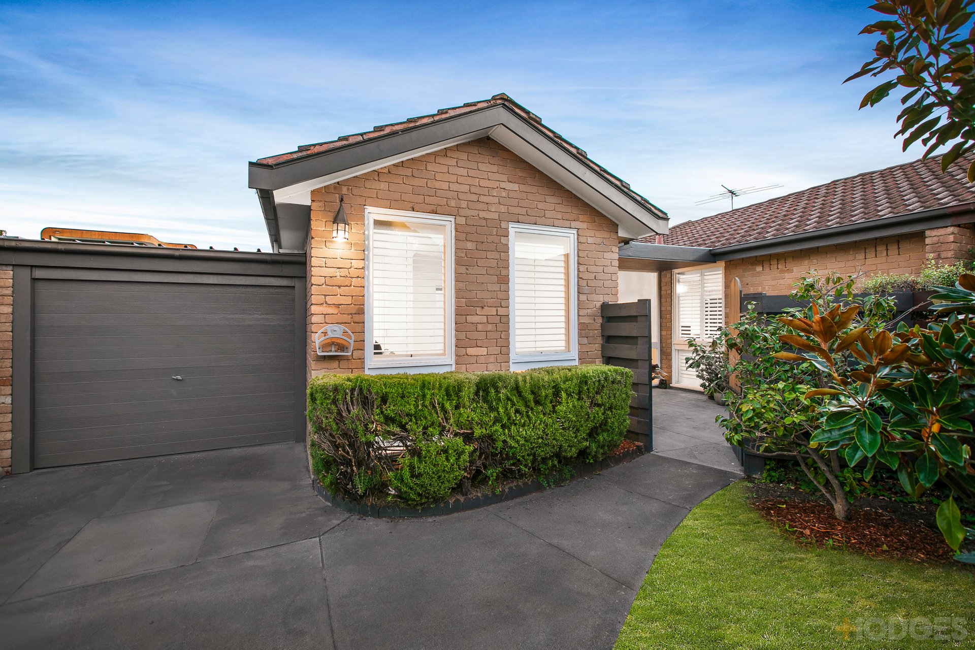 4 / 3 Oak Grove Brighton
