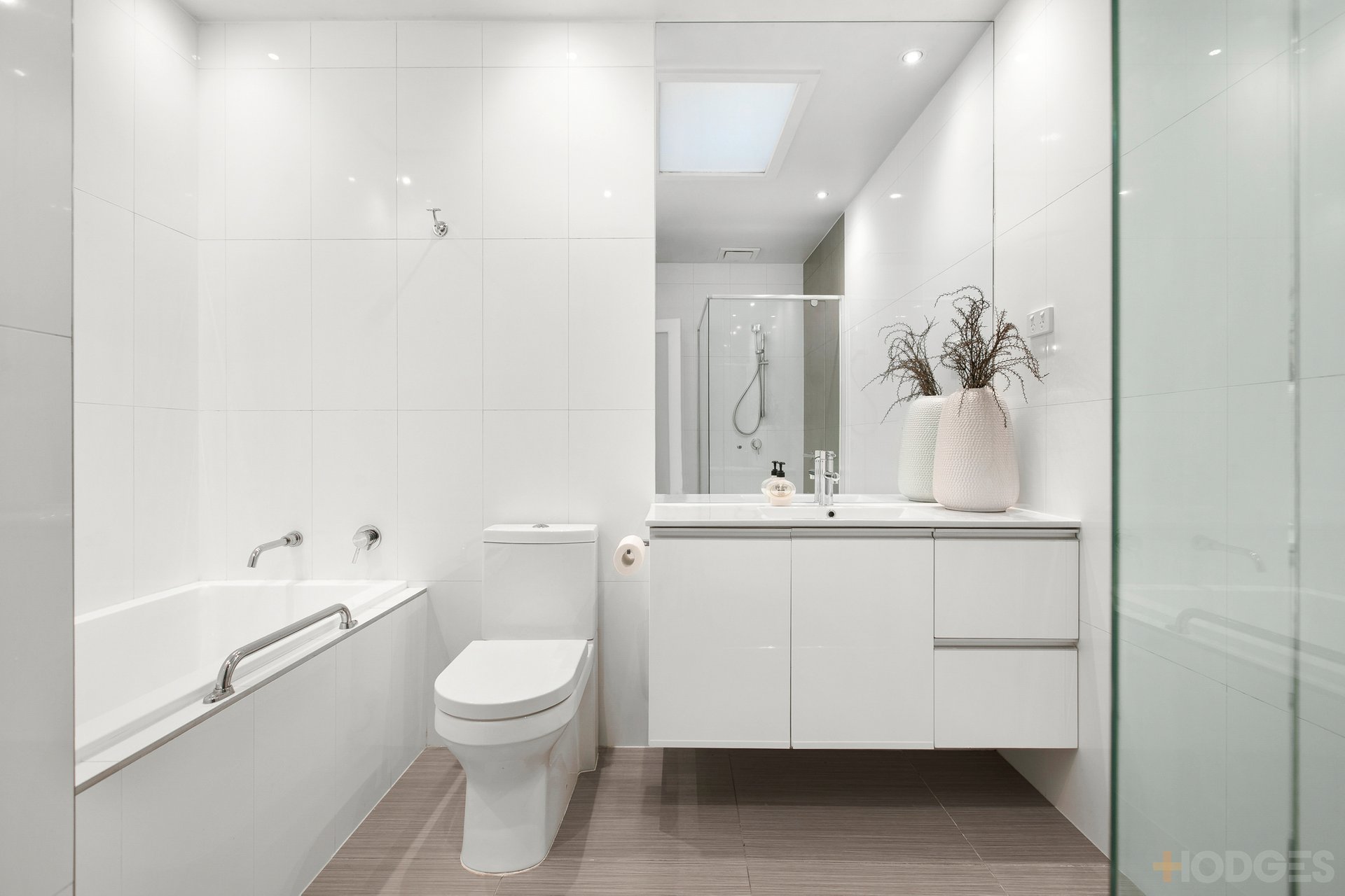 4 / 3 Oak Grove Brighton