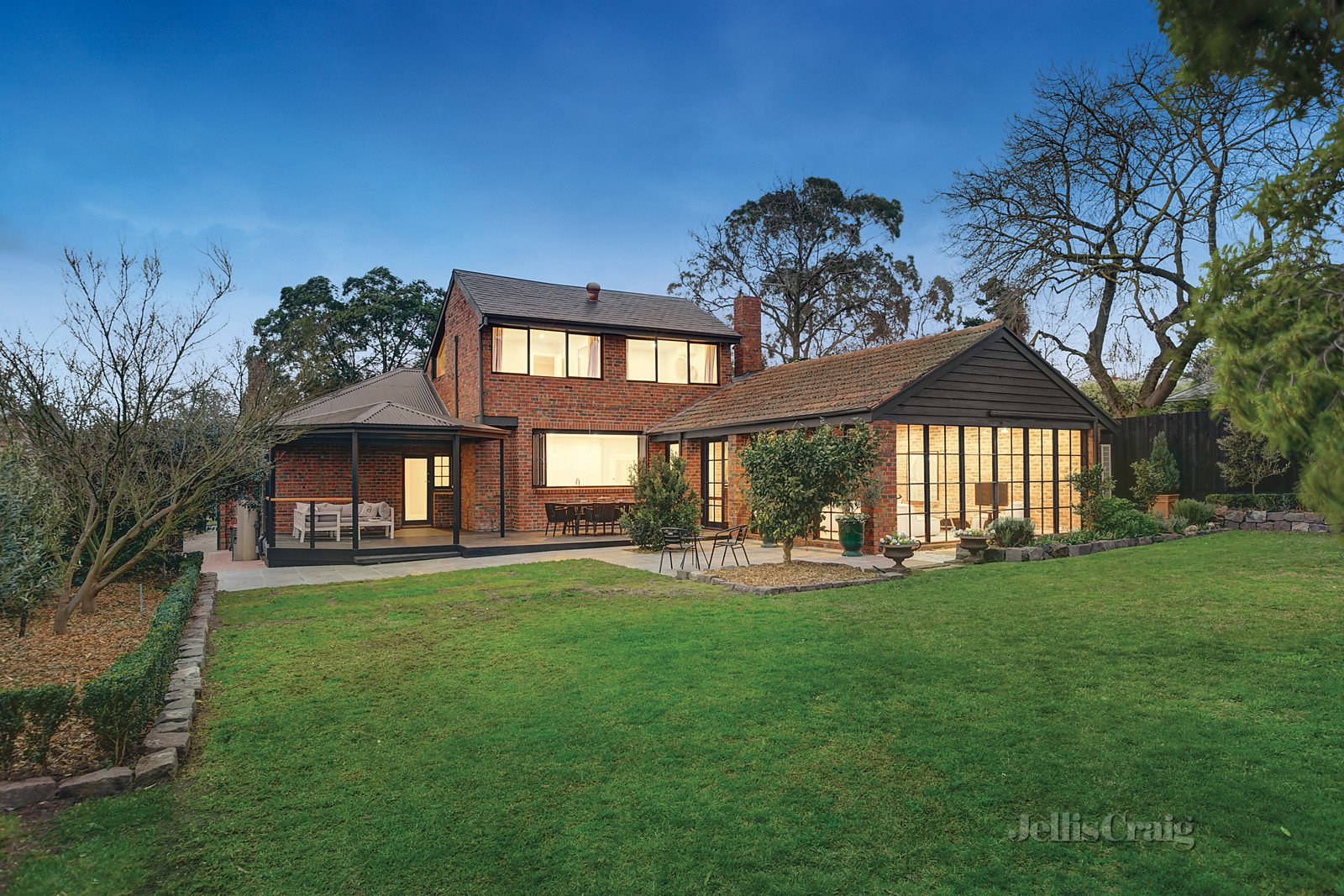 43 Park Road, Surrey Hills image 14