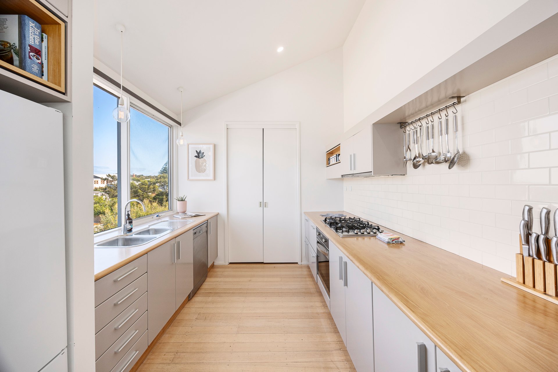 43 Queens Road, Sorrento image 9