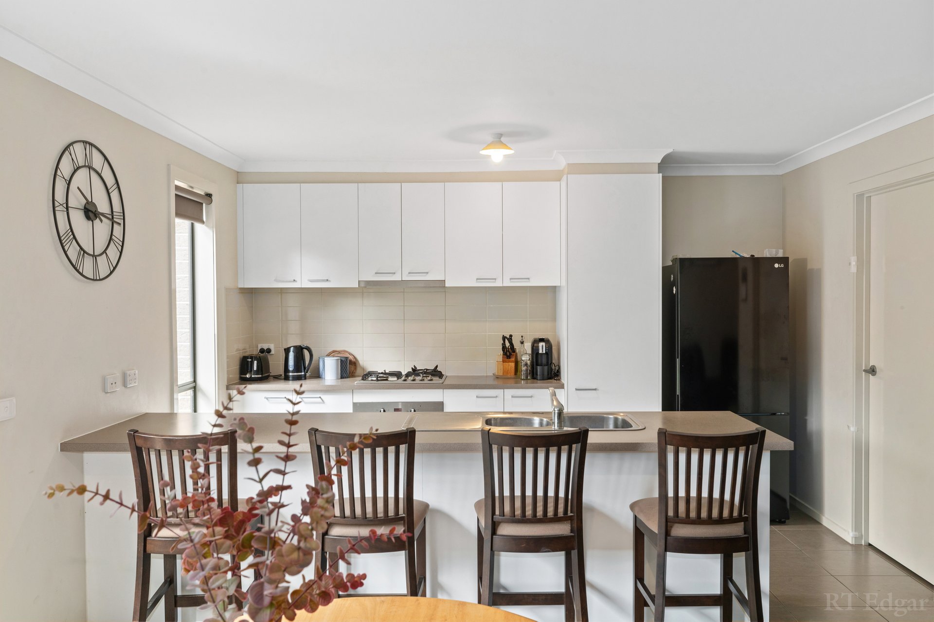 Property Gallery Thumbnail 6