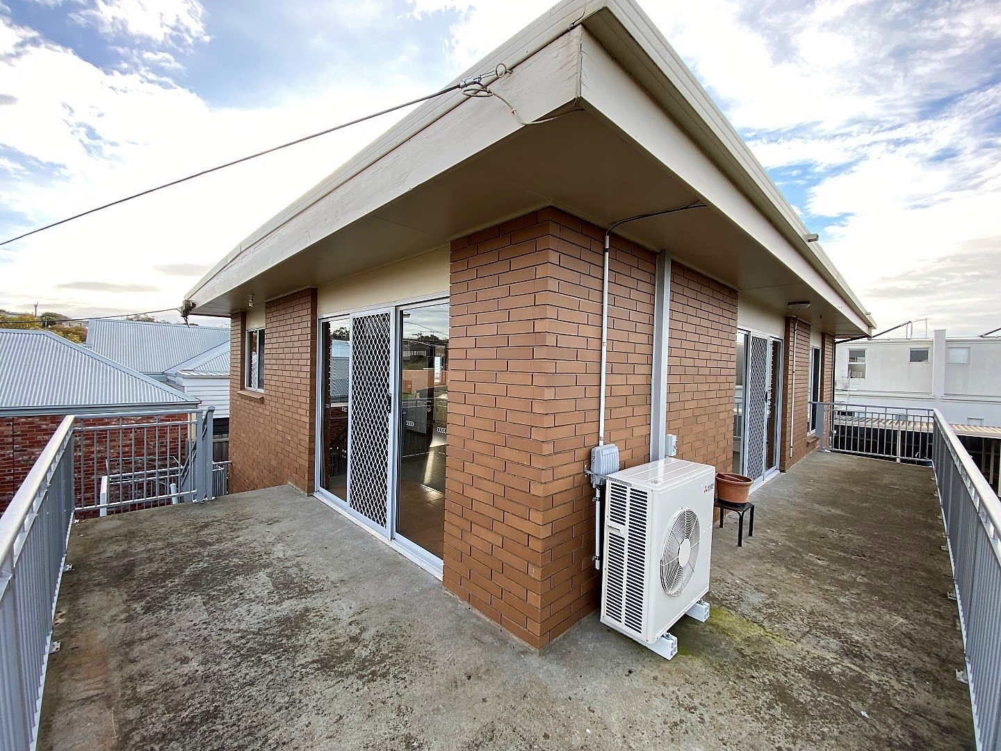 4/3 Stanley Street, Newtown image 5
