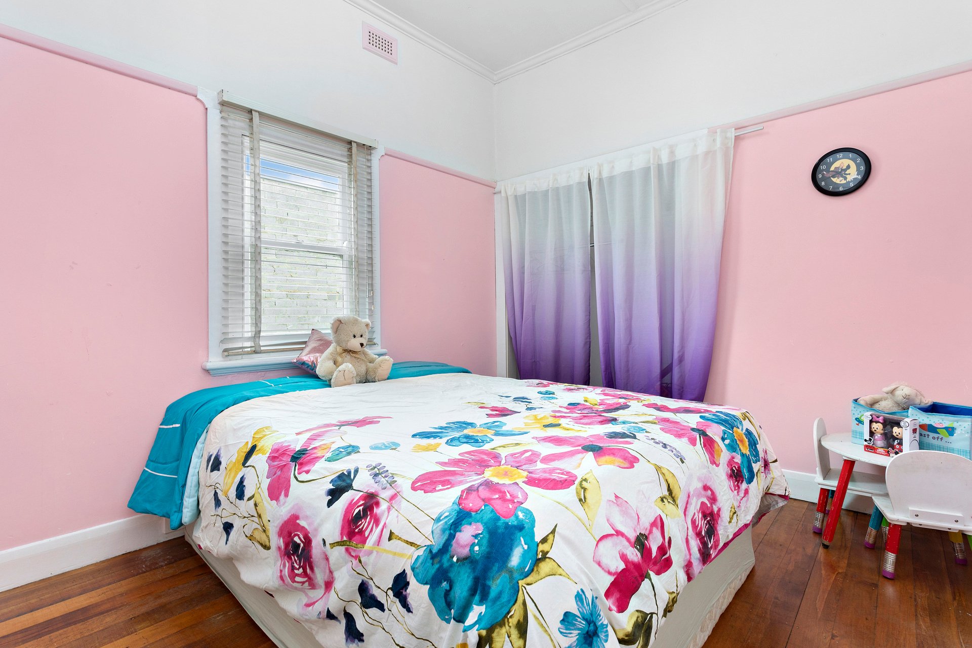 Property Gallery Thumbnail 9
