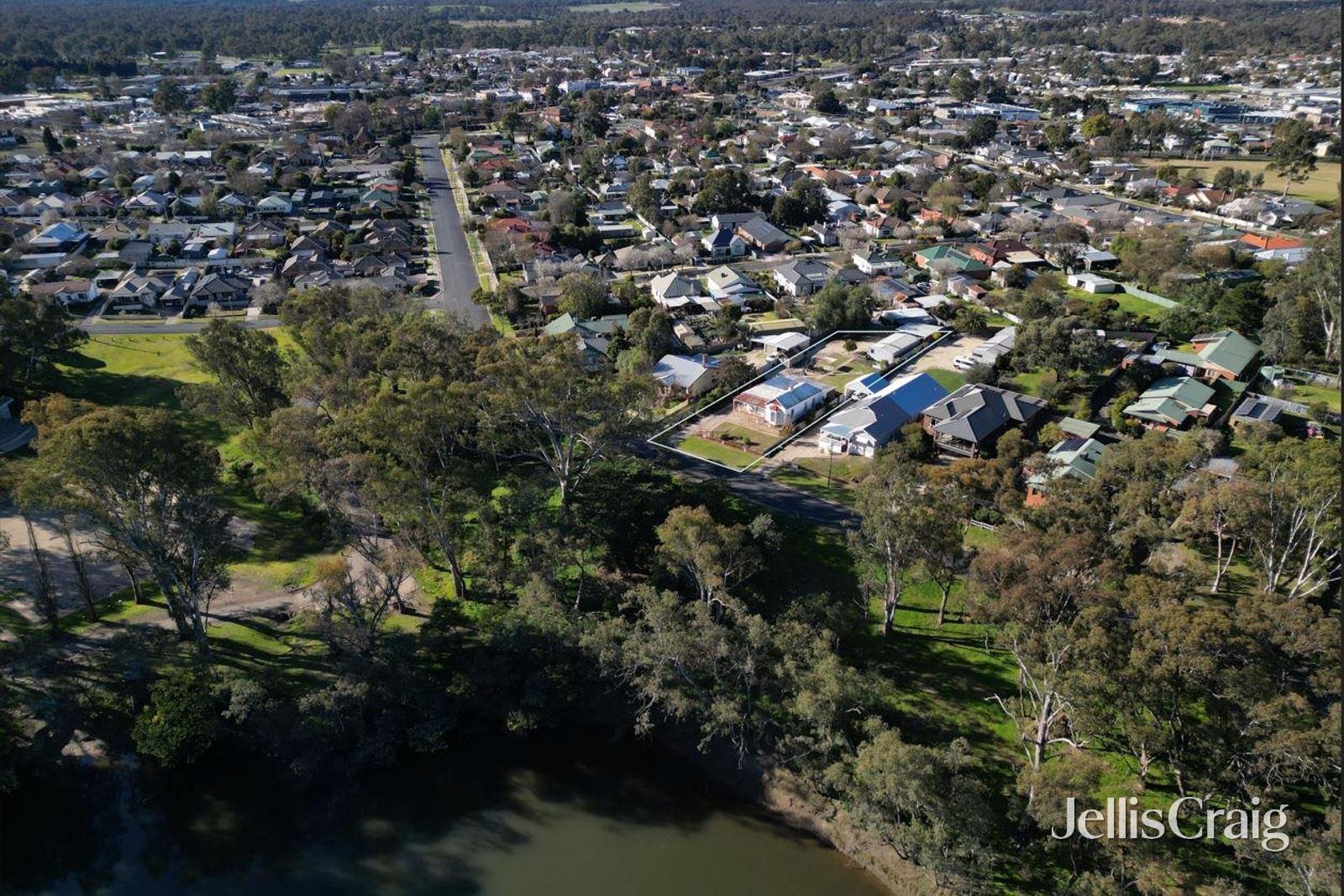 43 The Esplanade, Seymour image 27
