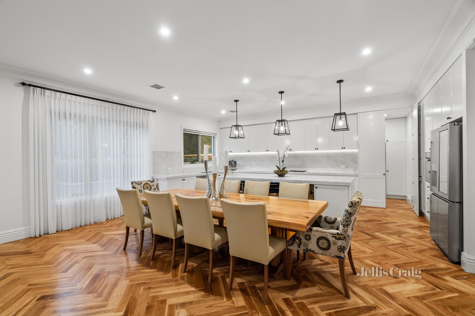 43 The Highway, Mount Waverley image 6
