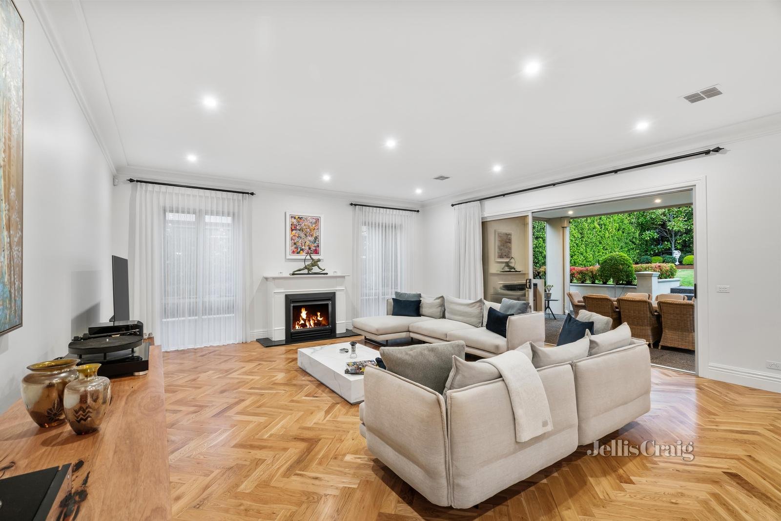 43 The Highway, Mount Waverley image 7