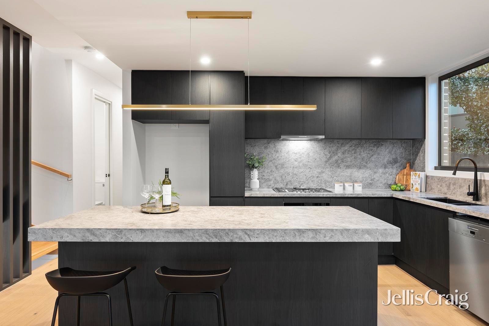 4/3 Thiele Street, Doncaster image 4