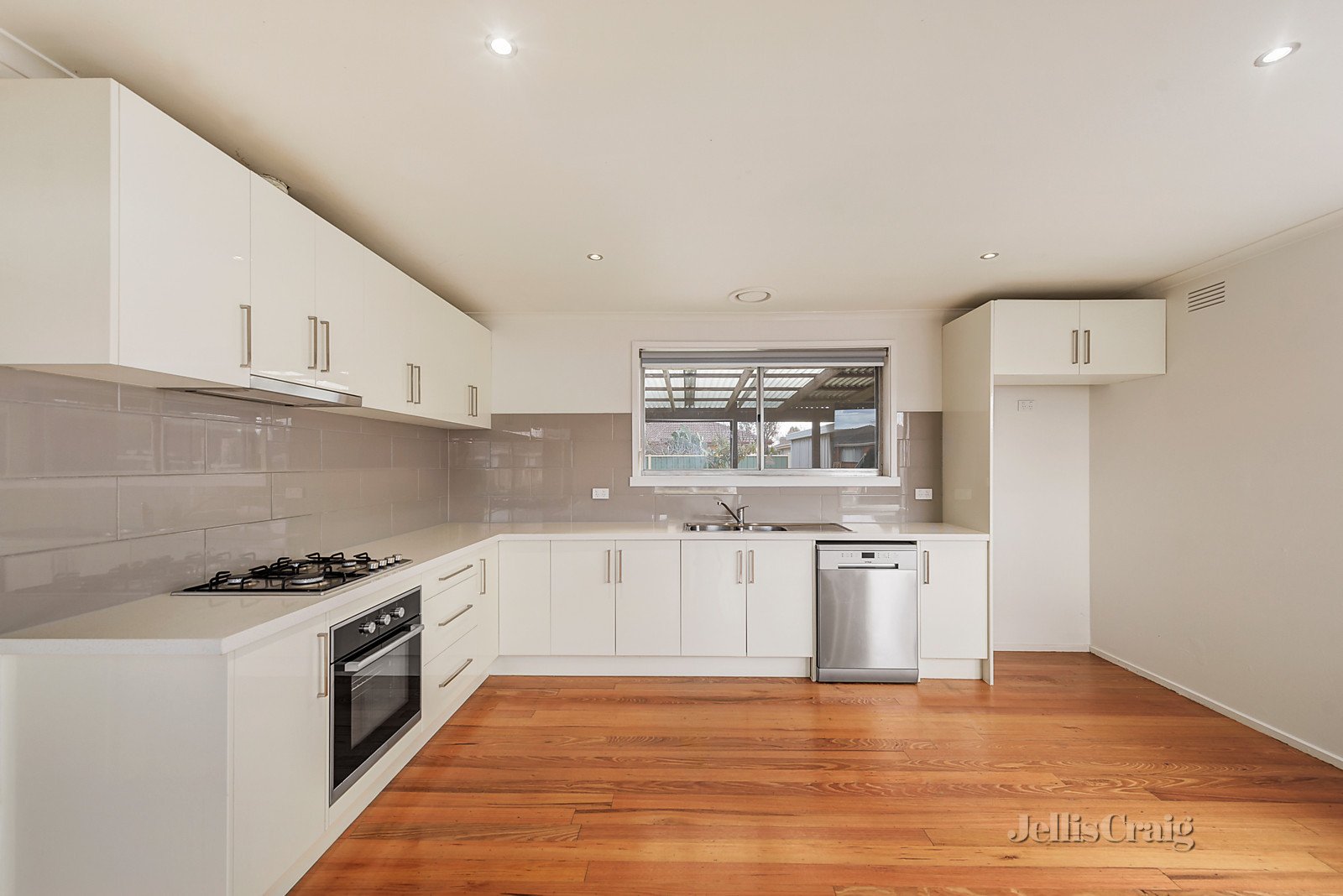 43 Tunbridge Crescent, Lalor image 3