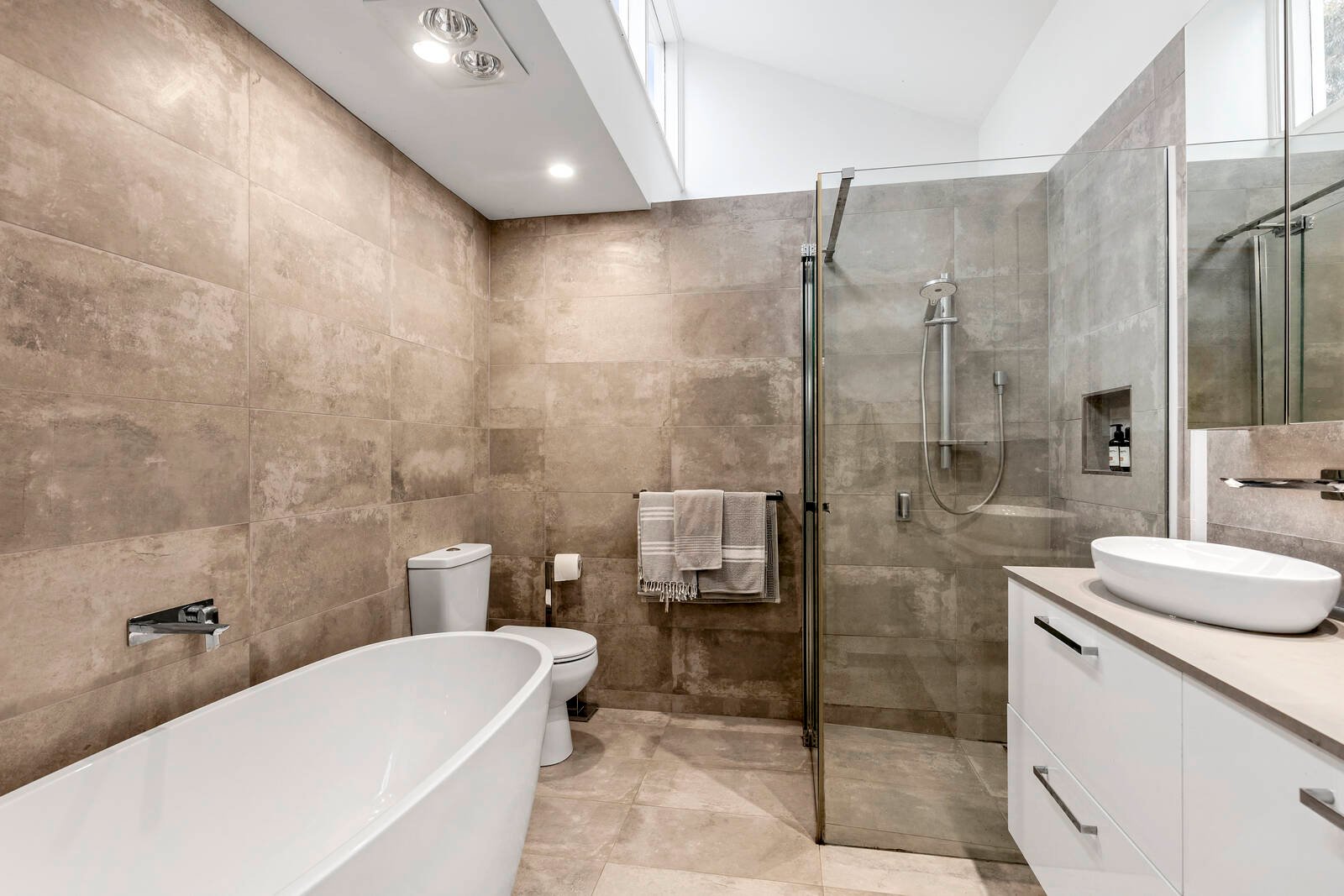 Property Gallery Thumbnail 11