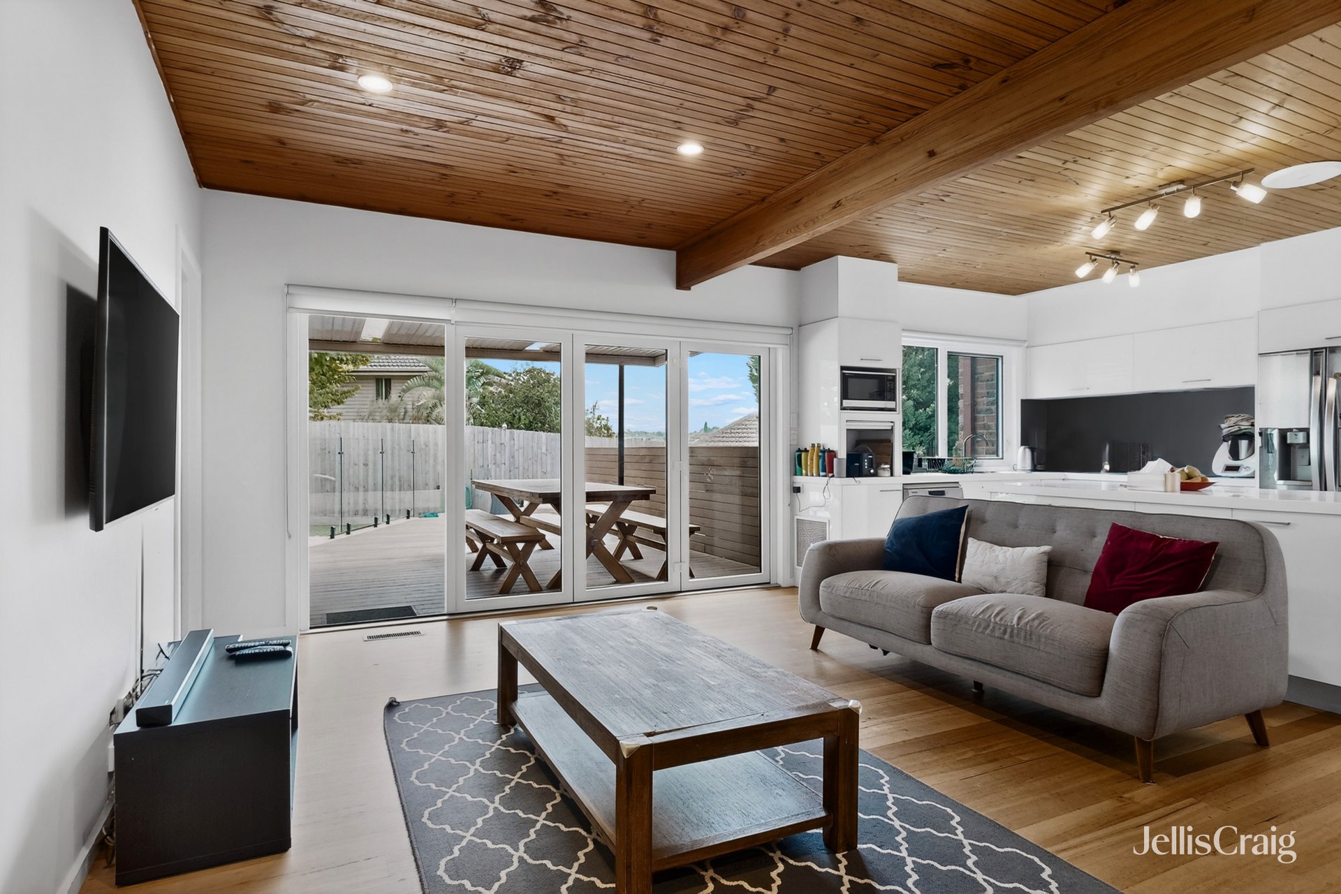 43 Woolart Street, Strathmore image 5