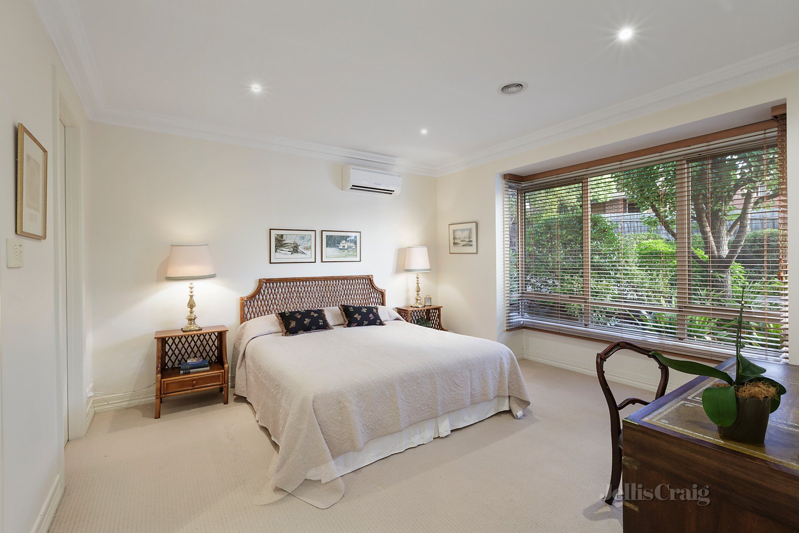 4/30 Broughton Road, Surrey Hills image 6