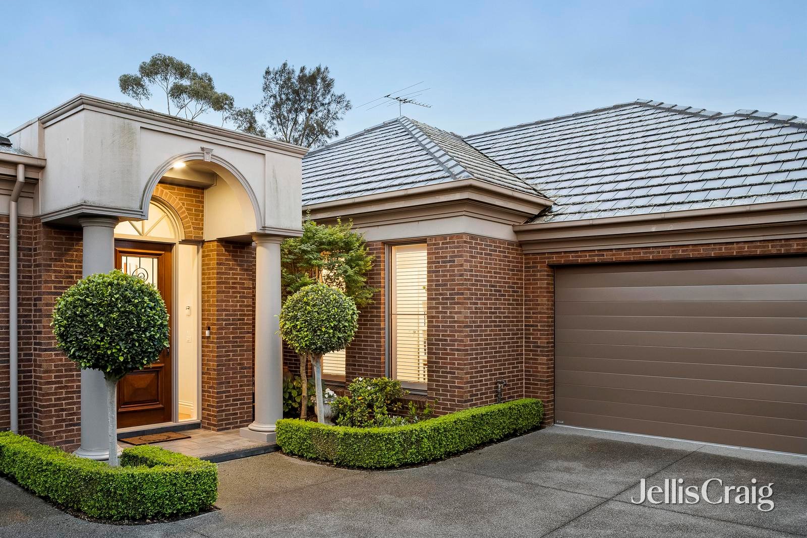 4/30 Faversham Road, Canterbury image 1