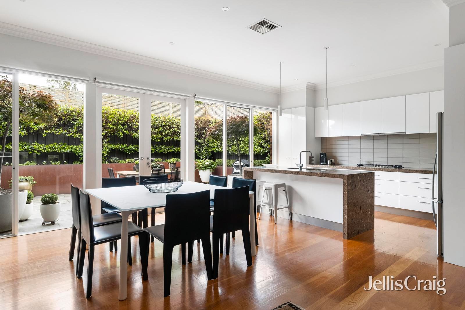 4/30 Faversham Road, Canterbury image 5